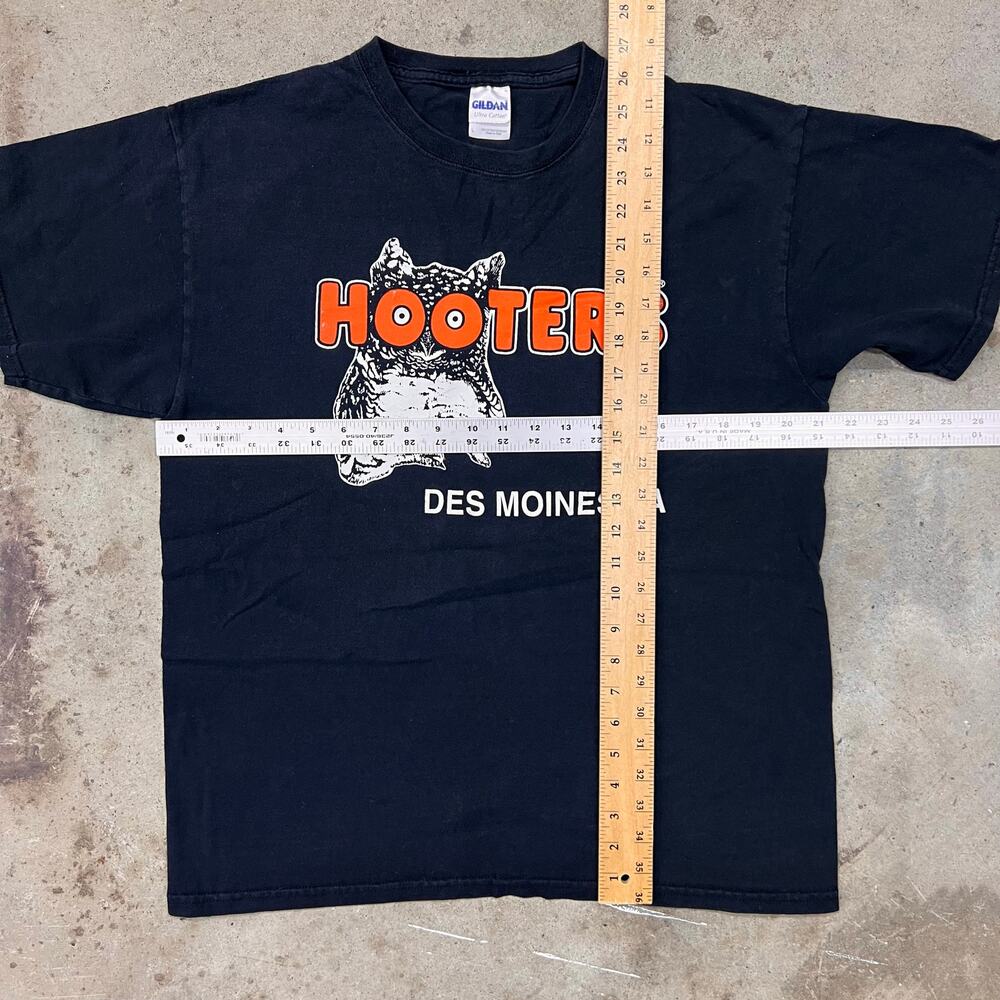 Vintage Hooters Restaurant Owl Des Moines Iowa T Shirt L 90s Tacky Unrefined - Picture 7 of 7